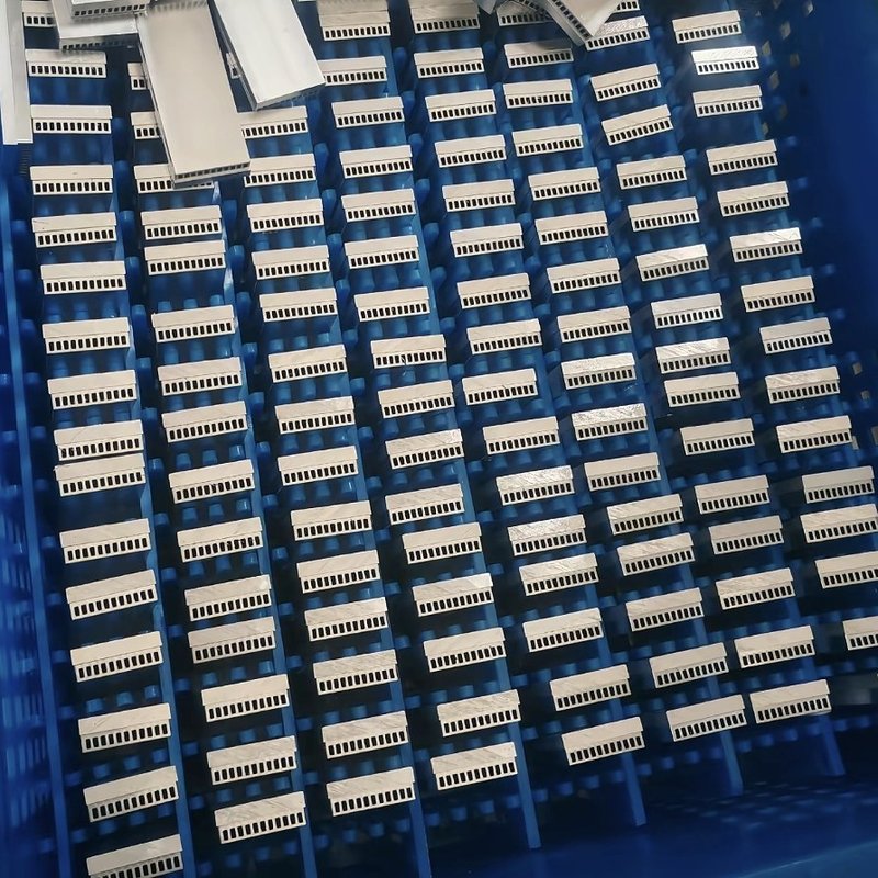 光模块散热片与 5G 设备铝外壳