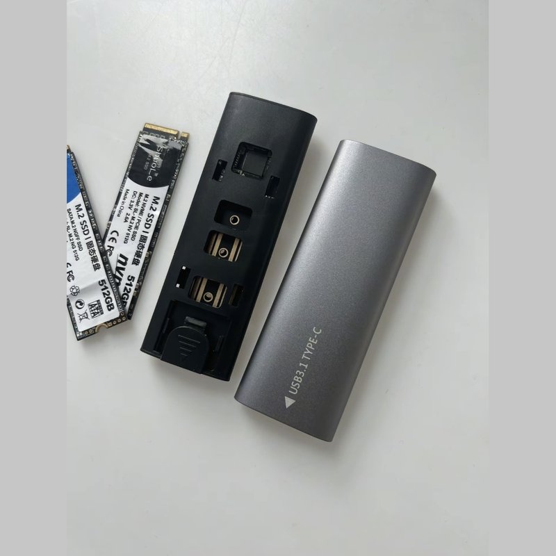 M.2 NVMe 外置固态硬盘铝外壳,USB Type-C 接口